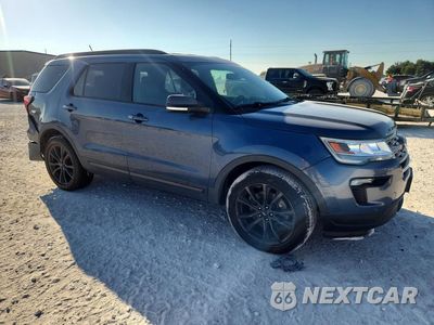 Czwarte zdjęcie samochodu z boku: 2018 FORD EXPLORER XLT VIN:1FM5K8D83JGB01617 - miniatura