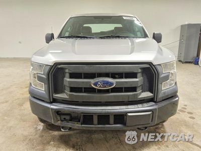 Piąte zdjęcie samochodu w środku: 2017 FORD F150 SUPERCREW VIN:1FTEW1EP4HFB68250 - miniatura