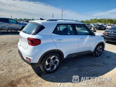 Trzecie zdjęcie samochodu z tyłu: 2021 HYUNDAI VENUE SEL VIN:KMHRC8A34MU105253 - miniatura