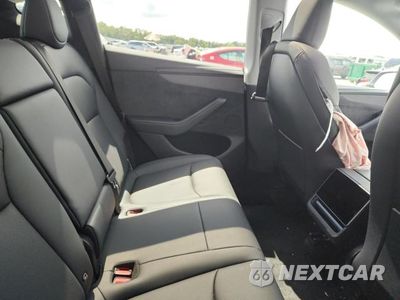 Zdjęcie 10 z 12 samochodu: 2026 TESLA MODEL Y VIN:7SAYGDED8TA416689 - miniatura
