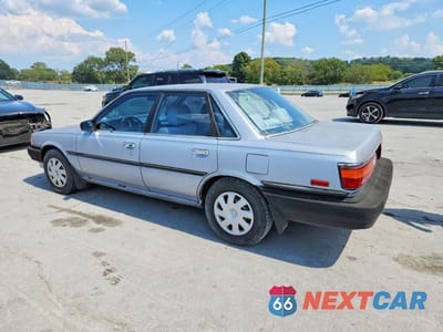 Drugie zdjęcie samochodu z przodu: 1989 TOYOTA CAMRY DELUXE VIN:JT2SV21E3K3339734 - miniatura