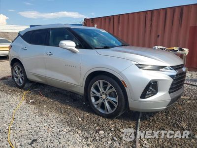 Czwarte zdjęcie samochodu z boku: 2019 CHEVROLET BLAZER PREMIER VIN:3GNKBFRS0KS566382 - miniatura