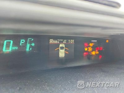 Zdjęcie 9 z 12 samochodu: 2012 TOYOTA PRIUS C TWO VIN:JTDKDTB34C1510064 - miniatura