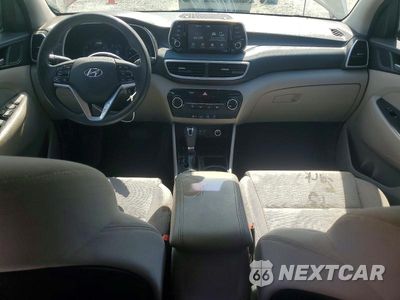 Zdjęcie 8 z 12 samochodu: 2019 HYUNDAI TUCSON SE VIN:KM8J23A46KU887242 - miniatura