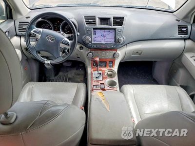 Zdjęcie 8 z 12 samochodu: 2012 TOYOTA HIGHLANDER LIMITED VIN:5TDDK3EH0CS154642 - miniatura