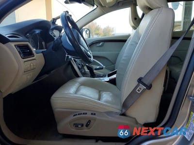 Zdjęcie 7 z 12 samochodu: 2015 VOLVO XC70 T5 PREMIER+ VIN:YV440MBC3F1196953 - miniatura