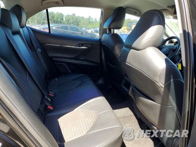 Zdjęcie 10 z 12 samochodu: 2018 TOYOTA CAMRY SE VIN:4T1B11HK5JU032014 - miniatura