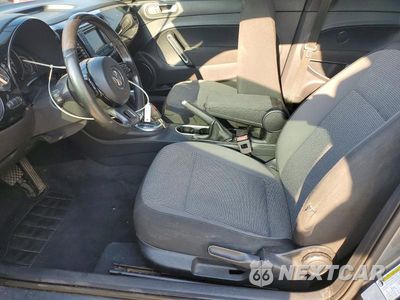 Zdjęcie 7 z 12 samochodu: 2018 VOLKSWAGEN BEETLE S VIN:3VWFD7AT2JM709931 - miniatura