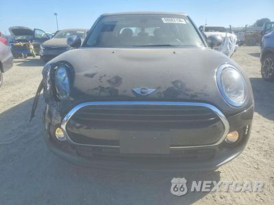 Piąte zdjęcie samochodu w środku: 2016 MINI COOPER CLUBMAN VIN:WMWLN5C53G2E31546 - miniatura