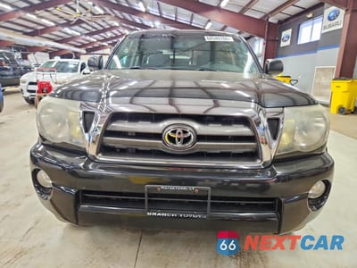 Piąte zdjęcie samochodu w środku: 2010 TOYOTA TACOMA VIN:3TMLU4EN3AM042884 - miniatura