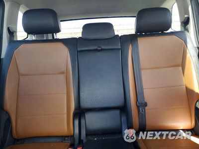 Zdjęcie 10 z 14 samochodu: 2018 VOLKSWAGEN TIGUAN SE VIN:3VV3B7AX2JM013487 - miniatura