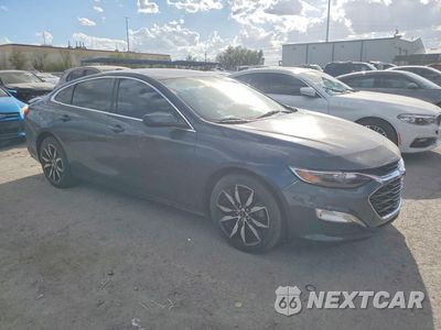 Czwarte zdjęcie samochodu z boku: 2020 CHEVROLET MALIBU RS VIN:1G1ZG5ST6LF125781 - miniatura