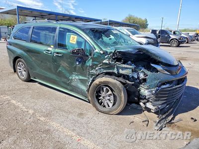 Czwarte zdjęcie samochodu z boku: 2026 TOYOTA SIENNA XLE 7-PASSENGER VIN:5TDYRKEC3TS300916 - miniatura