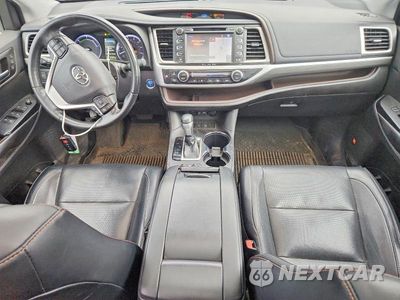 Zdjęcie 8 z 12 samochodu: 2019 TOYOTA HIGHLANDER HYBRID LIMITED PLATINUM VIN:5TDDGRFH3KS062913 - miniatura