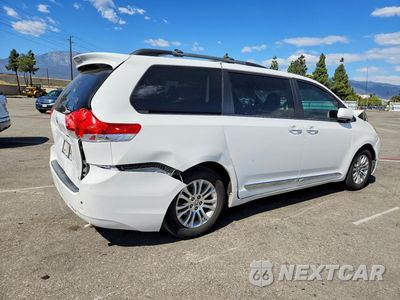 Trzecie zdjęcie samochodu z tyłu: 2013 TOYOTA SIENNA XLE 8-PASSENGER VIN:5TDYK3DC9DS401861 - miniatura