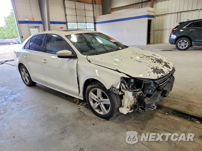 Czwarte zdjęcie samochodu z boku: 2014 VOLKSWAGEN JETTA TDI VIN:3VWLL7AJ3EM374253 - miniatura
