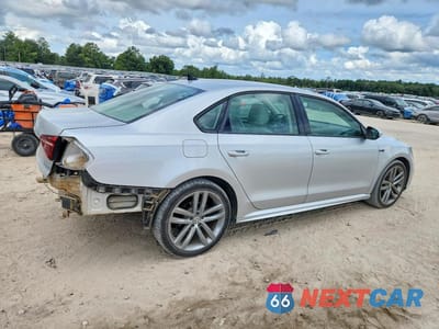 Trzecie zdjęcie samochodu z tyłu: 2018 VOLKSWAGEN PASSAT S VIN:1VWAA7A30JC024752 - miniatura