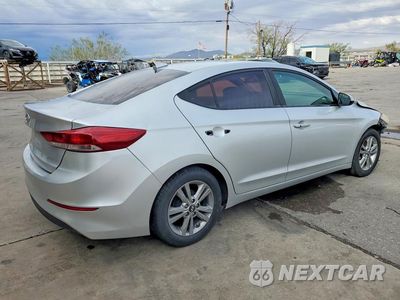 Trzecie zdjęcie samochodu z tyłu: 2017 HYUNDAI ELANTRA VALUE EDITION VIN:5NPD84LF3HH196399 - miniatura