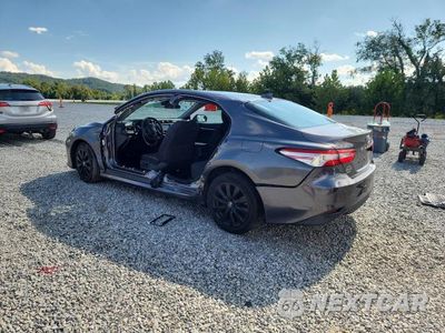 Drugie zdjęcie samochodu z przodu: 2020 TOYOTA CAMRY LE VIN:4T1C11AK5LU356128 - miniatura