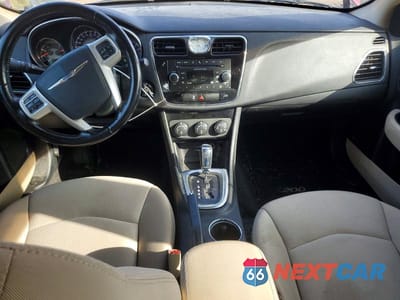 Zdjęcie 8 z 12 samochodu: 2012 CHRYSLER 200 TOURING VIN:1C3CCBBB9CN211286 - miniatura