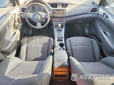Zdjęcie 8 z 12 samochodu: 2018 NISSAN SENTRA S VIN:3N1AB7AP8JY315514 - miniatura