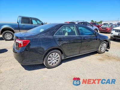 Trzecie zdjęcie samochodu z tyłu: 2012 TOYOTA CAMRY HYBRID LE VIN:4T1BD1FK0CU033908 - miniatura