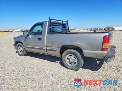 Drugie zdjęcie samochodu z przodu: 2000 CHEVROLET SILVERADO C1500 VIN:1GCEC14W5YZ229749 - miniatura