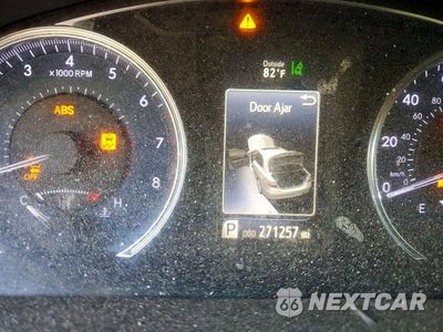 Zdjęcie 9 z 12 samochodu: 2017 TOYOTA CAMRY XLE VIN:4T1BF1FK7HU631883 - miniatura