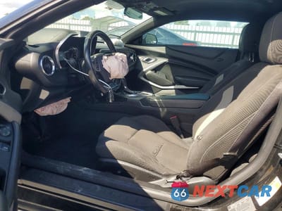 Zdjęcie 7 z 13 samochodu: 2020 CHEVROLET CAMARO LS VIN:1G1FB1RS7L0117442 - miniatura
