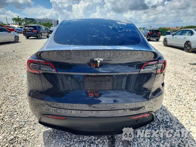 Zdjęcie 6 z 13 samochodu: 2025 TESLA MODEL Y VIN:7SAYGDED6SF268043 - miniatura