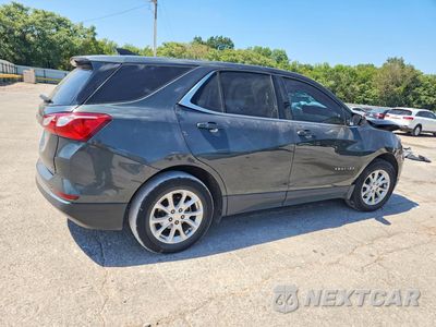 Trzecie zdjęcie samochodu z tyłu: 2018 CHEVROLET EQUINOX LT VIN:3GNAXJEV2JS562395 - miniatura