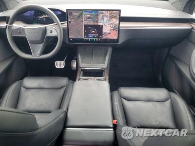 Zdjęcie 8 z 12 samochodu: 2026 TESLA MODEL X VIN:7SAXCAE56TF480361 - miniatura