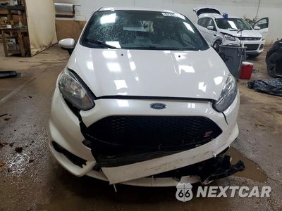 Piąte zdjęcie samochodu w środku: 2017 FORD FIESTA ST VIN:3FADP4GX7HM164125 - miniatura