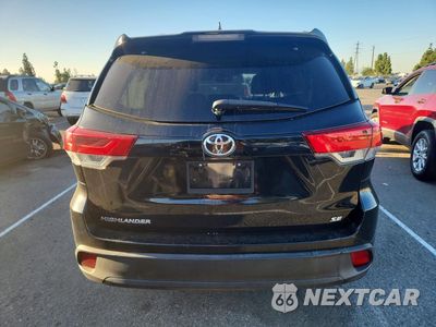 Zdjęcie 6 z 12 samochodu: 2017 TOYOTA HIGHLANDER SE VIN:5TDKZRFH2HS210821 - miniatura