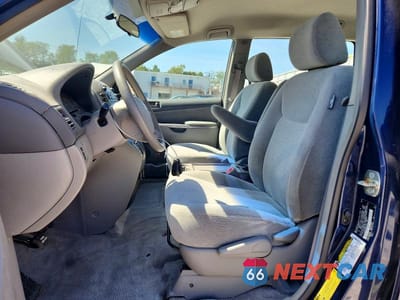 Zdjęcie 7 z 13 samochodu: 2006 TOYOTA SIENNA CE 7 PASSENGER VIN:5TDZA23C26S514072 - miniatura