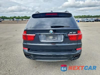 Zdjęcie 6 z 13 samochodu: 2013 BMW X5 XDRIVE50I VIN:5UXZV8C51D0C16784 - miniatura