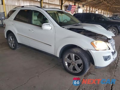 Czwarte zdjęcie samochodu z boku: 2010 MERCEDES-BENZ ML 350 4MATIC VIN:4JGBB8GBXAA595388 - miniatura