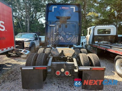 Zdjęcie 6 z 14 samochodu: 2013 FREIGHTLINER CASCADIA SEMI TRUCK VIN:1FUJGLDR5DLBY7729 - miniatura