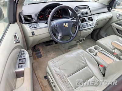 Zdjęcie 8 z 13 samochodu: 2005 HONDA ODYSSEY EXL VIN:5FNRL38625B019702 - miniatura