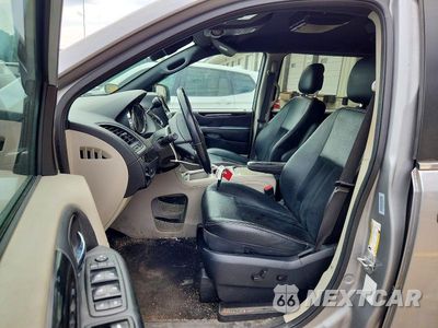 Zdjęcie 7 z 14 samochodu: 2018 DODGE GRAND CARAVAN SXT VIN:2C4RDGCG5JR238267 - miniatura
