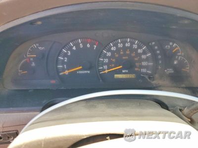 Zdjęcie 9 z 13 samochodu: 2002 TOYOTA TUNDRA SR5 VIN:5TBRT341925294381 - miniatura