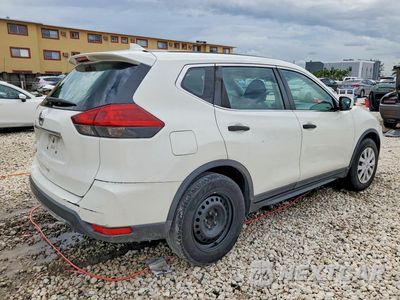 Trzecie zdjęcie samochodu z tyłu: 2018 NISSAN ROGUE S VIN:5N1AT2MT3JC787789 - miniatura