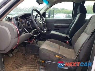 Zdjęcie 7 z 12 samochodu: 2007 CHEVROLET SILVERADO K2500 HEAVY DUTY VIN:1GCHK29647E530064 - miniatura