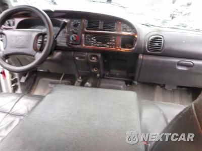 Zdjęcie 8 z 12 samochodu: 1999 DODGE RAM 2500 VIN:1B7KF23WXXJ585693 - miniatura