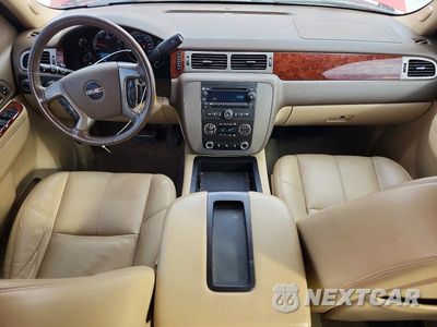 Zdjęcie 8 z 13 samochodu: 2014 GMC YUKON XL K1500 SLT VIN:1GKS2KE77ER242120 - miniatura