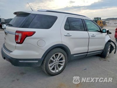 Trzecie zdjęcie samochodu z tyłu: 2018 FORD EXPLORER LIMITED VIN:1FM5K7F84JGC85179 - miniatura