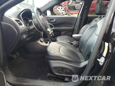 Zdjęcie 7 z 13 samochodu: 2020 JEEP COMPASS LIMITED VIN:3C4NJDCB1LT235599 - miniatura