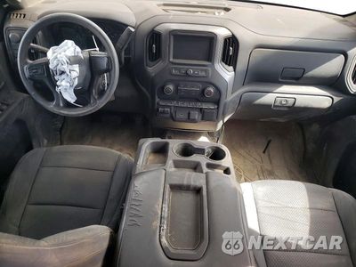 Zdjęcie 8 z 12 samochodu: 2020 CHEVROLET SILVERADO K3500 VIN:1GC4YSEY7LF213999 - miniatura