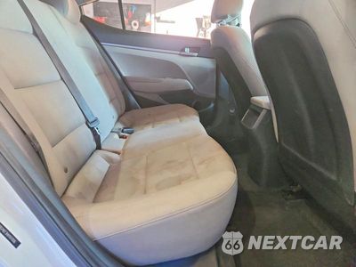 Zdjęcie 10 z 12 samochodu: 2017 HYUNDAI ELANTRA SE VIN:5NPD74LF3HH197006 - miniatura