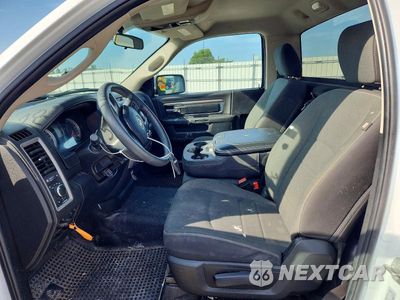Zdjęcie 7 z 12 samochodu: 2023 RAM 1500 CLASSIC TRADESMAN VIN:3C6JR6DGXPG660838 - miniatura